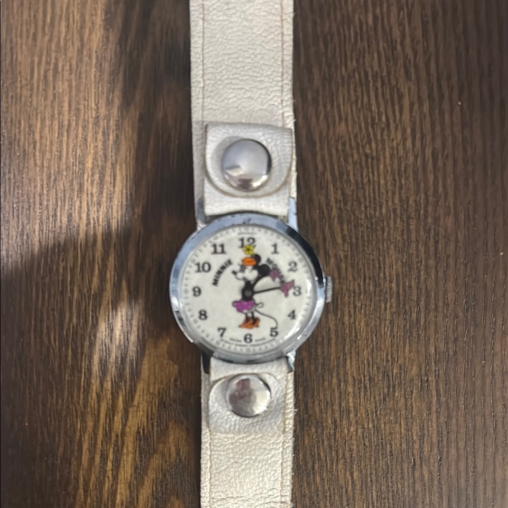 Vintage Mini Mouse White Leather Watch - Swiss made
